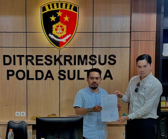 
 Ketgam: Kuasa Hukum PT Kasmar Tiar Raya, Abdul Razak Said Ali, SH., saat melaporkan dugaan perintangan terhadap aktivitas pertambangan 